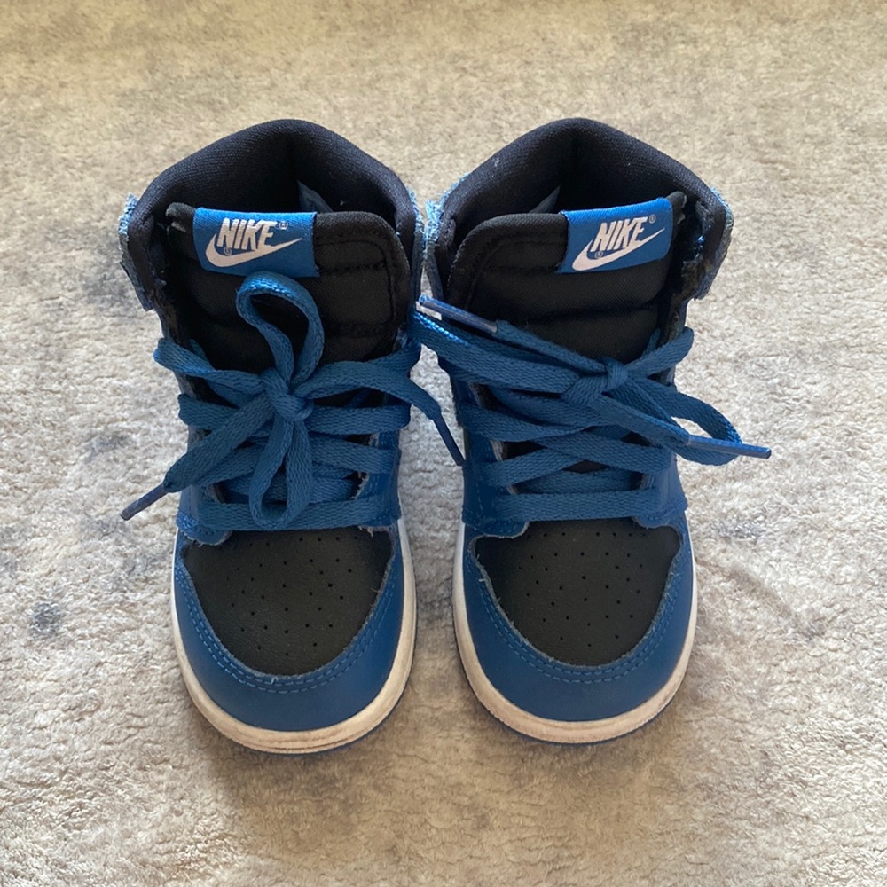 7C nike high top